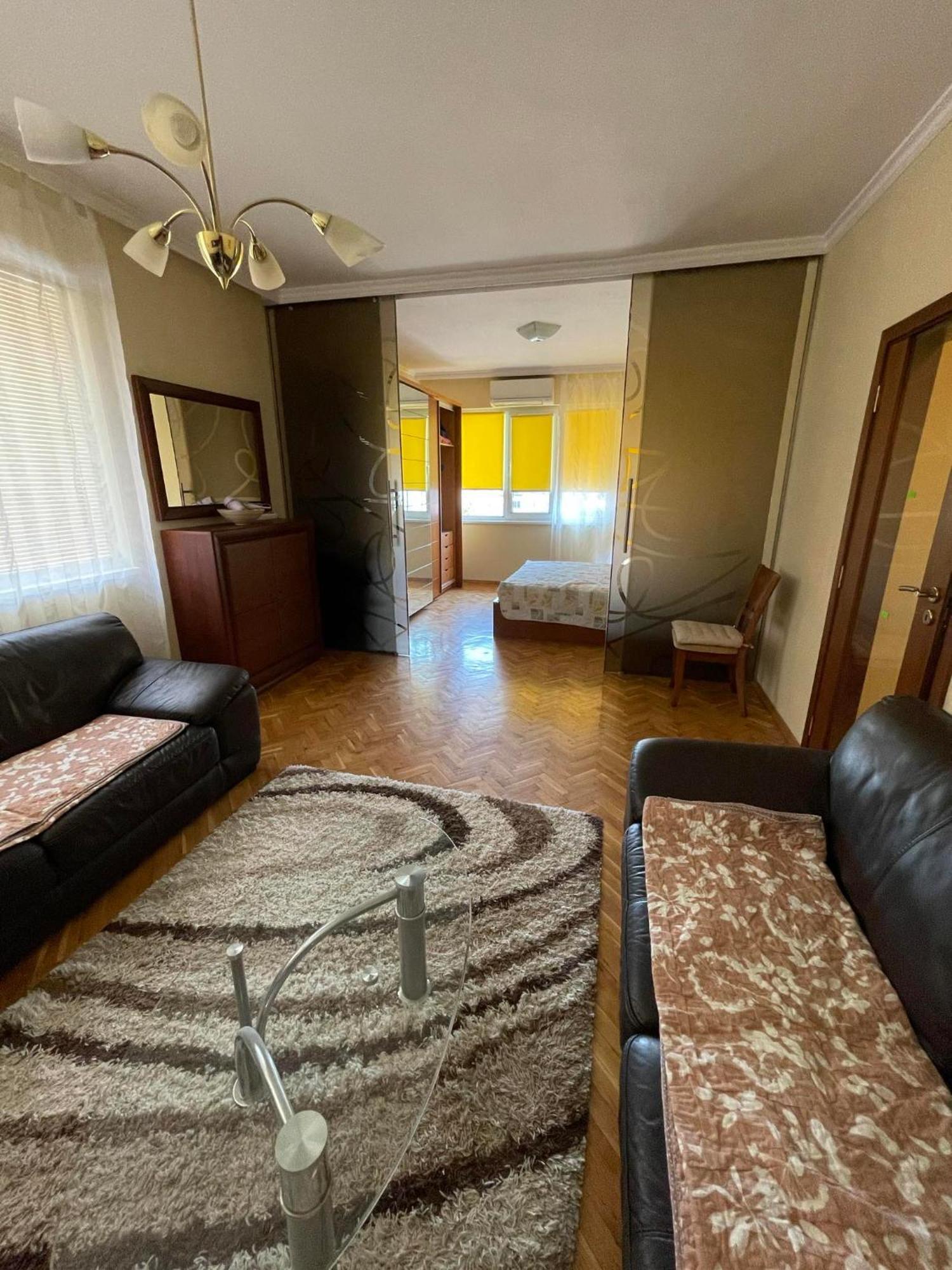 Sunny Cozy Flat In The Centre, Close To Beach, 4 Rooms, 105Sqm Varna Eksteriør billede