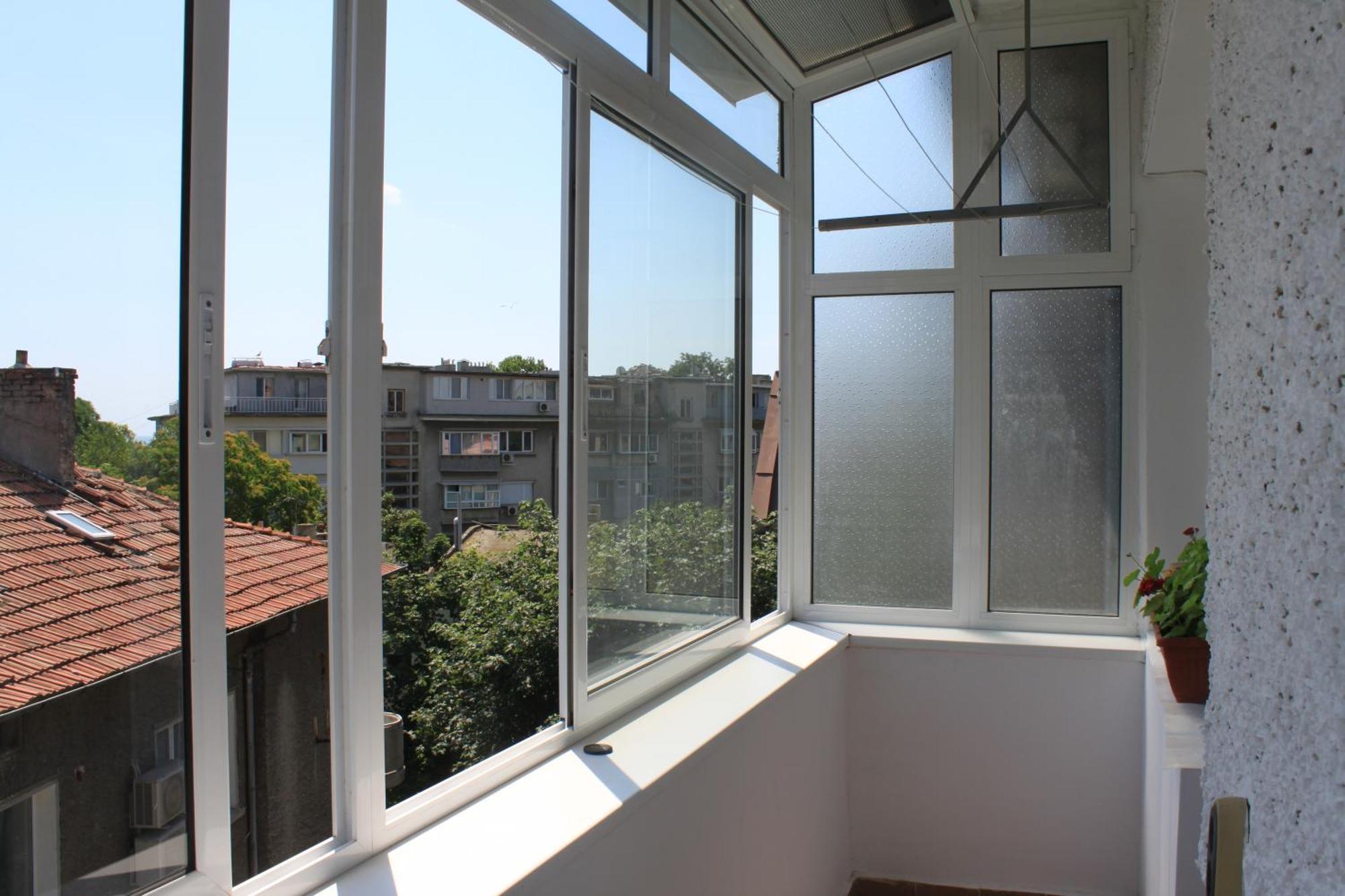 Sunny Cozy Flat In The Centre, Close To Beach, 4 Rooms, 105Sqm Varna Eksteriør billede
